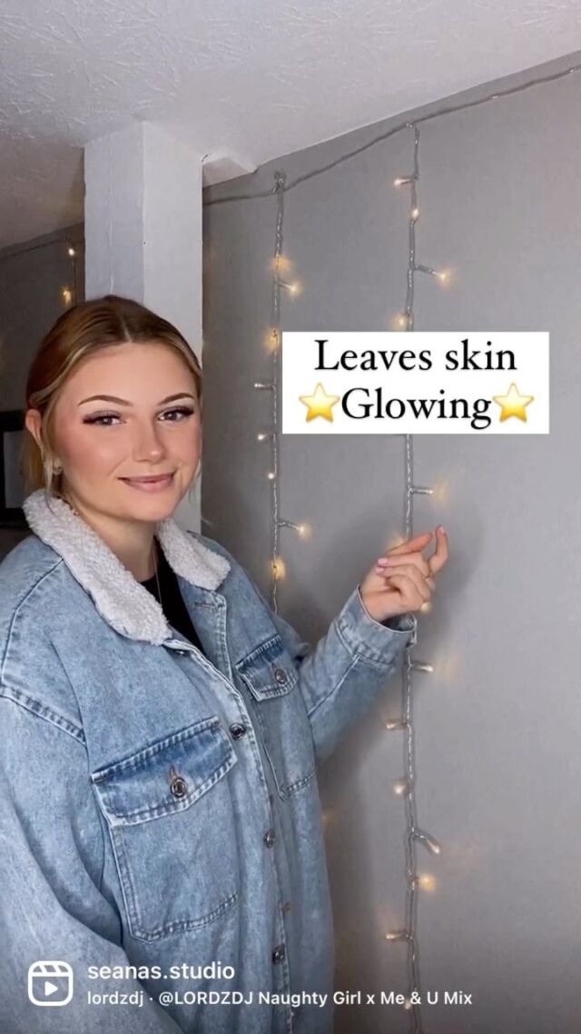 A dermaplane facial is an instant satisfaction must have for the winter season. A regular facial will keep you vibrant and glowing even as the weather is dark and gloomy.  Click the link in our bio to book yours today. 💫

🎥: @seanas.studio 

•
•
•
•
•

#loxsalon
#iheartlox
#knoxvillespa
#knoxvillefacial
#skincare
#dermaplane