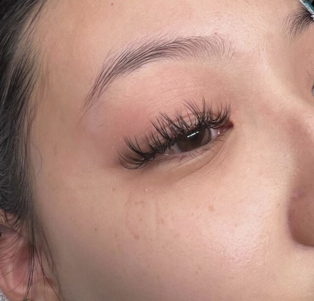 Mirie asked for anime lashes, so @carlyatlox gave her this beautiful, wispy look. 

You can find Carly downstairs in our spa for lashes, spray tans, facials, and more! 

•
•
•
•
•

#loxsalon 
#iheartlox 
#loxstar 
#animelashes 
#lashes 
#knoxvillespa