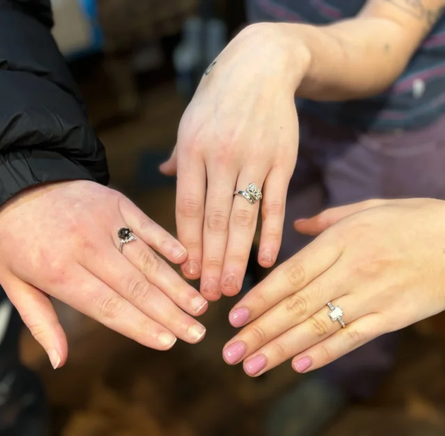 Love is in the hair! ❤️

Big things are happening over at Lox Salon & we’re so excited for our team!

Guess which 3 our #loxstars are engaged!!💍💍💍

Comment below if you know the answer 👇🏼

#weddingbells #weddingseason #engagementring